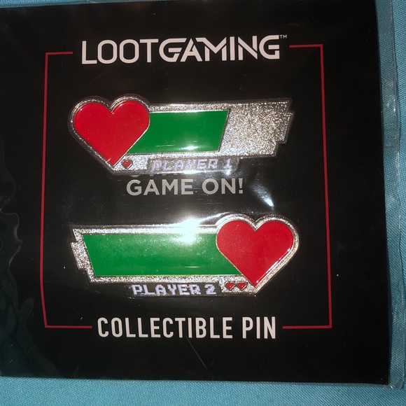 Never opened glow-in-the-dark collector's pins - Picture 1 of 3